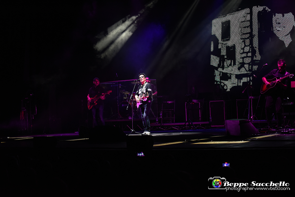 VBS_4223 - Concerto Edoardo Bennato - Peter Pan Rock 'n' Roll Tour.jpg